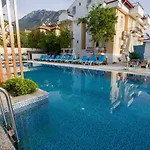 Pegasus & Hotel